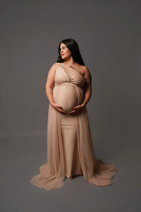 Nude gown with train